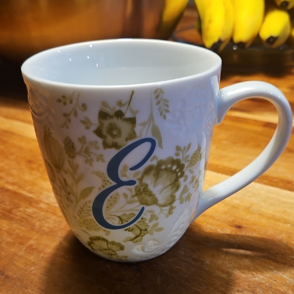 Pier 1 Imports Monogram Initial E mug
